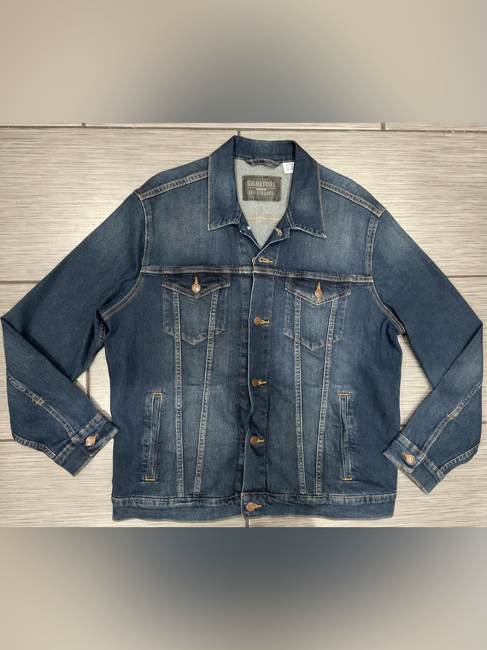 Signature by Levi Strauss & Co. Men’s Denim Jean Jacket Size L Like New